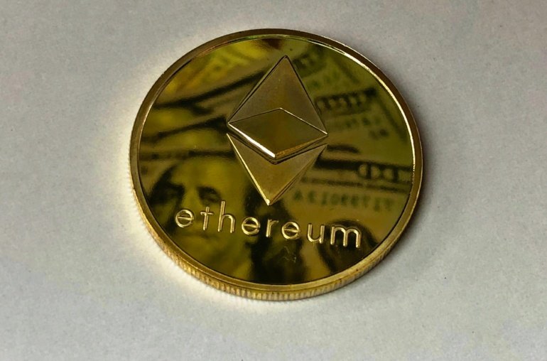 Analyst Tips Ethereum To Rival Bitcoin In The Long Run