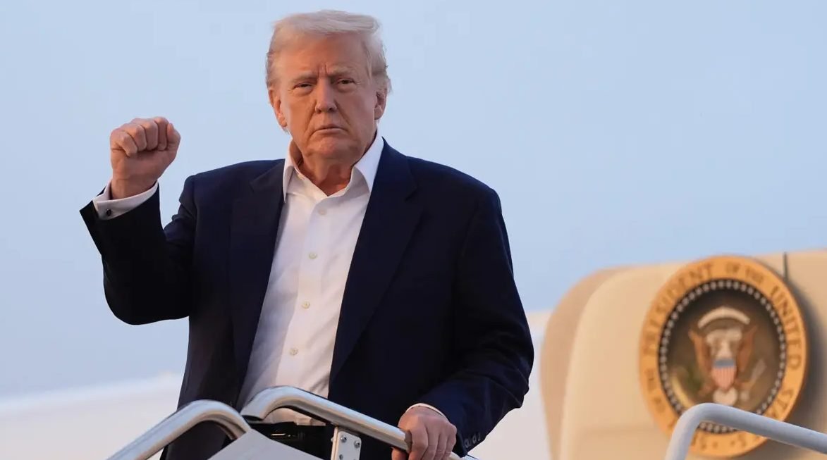 Appeals Court Keeps Trump Tariffs, President Urges Supreme Court Action