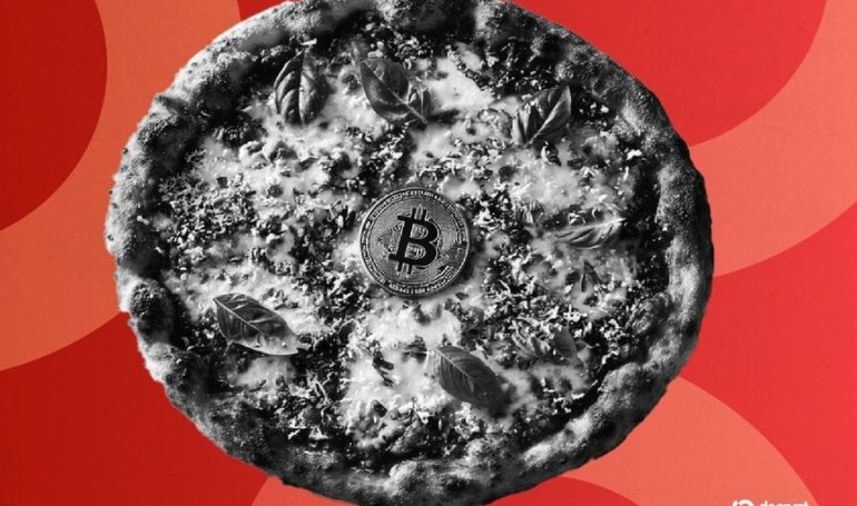 Bitcoin Pizza Day, 15 Years Later: Here’s How Much Those Pies Are Worth Now