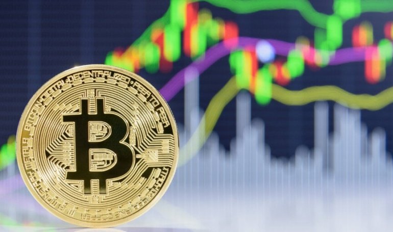 Bitcoin Price Hits 0,000 for First Time Since February