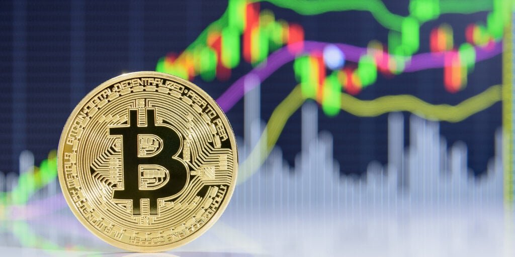 Bitcoin Price Hits 0,000 for First Time Since February