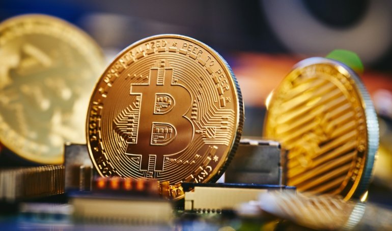 Bitcoin Sees Massive 7,883 BTC Outflow From Coinbase