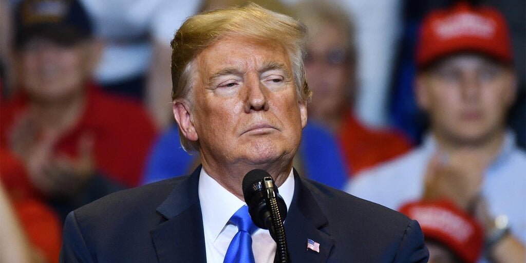 Bitcoin Stalls as Trump Vents Trade Frustrations Before Fed Decision