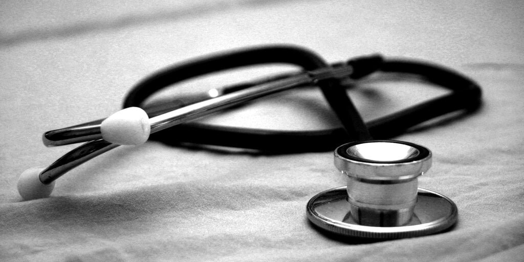 Coinbase CEO’s Biotech Firm Gets 0M to Fight Aging With AI, Genomics