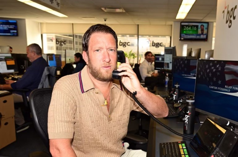 Dave Portnoy Says XRP May Be ‘The Next Bitcoin’ Amid 14% Jump