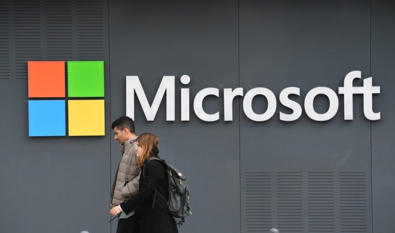 Microsoft (MSFT) a Buy on AI, Cloud Potential: Stock To 0?