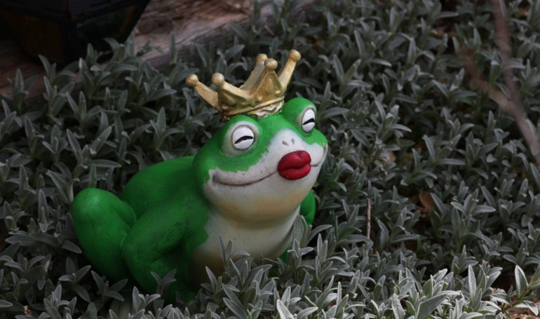 PEPE Price Confirms Phoenix Rising Pattern That Triggers 70% Surge