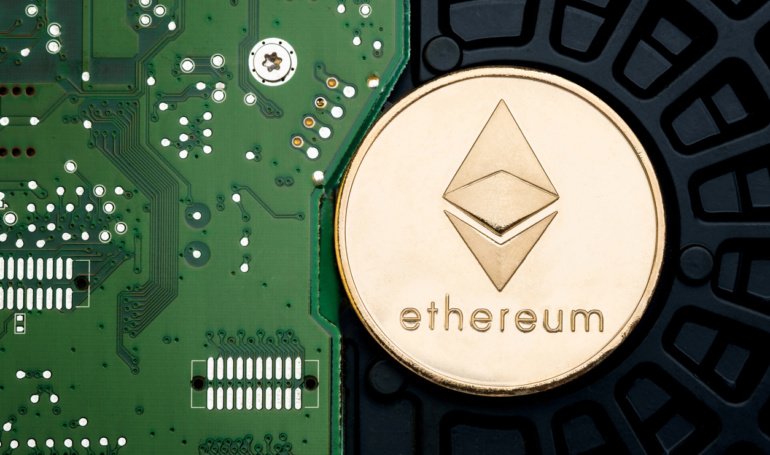 Popular Trader Says ETH Is Leaping Ahead Of Bitcoin