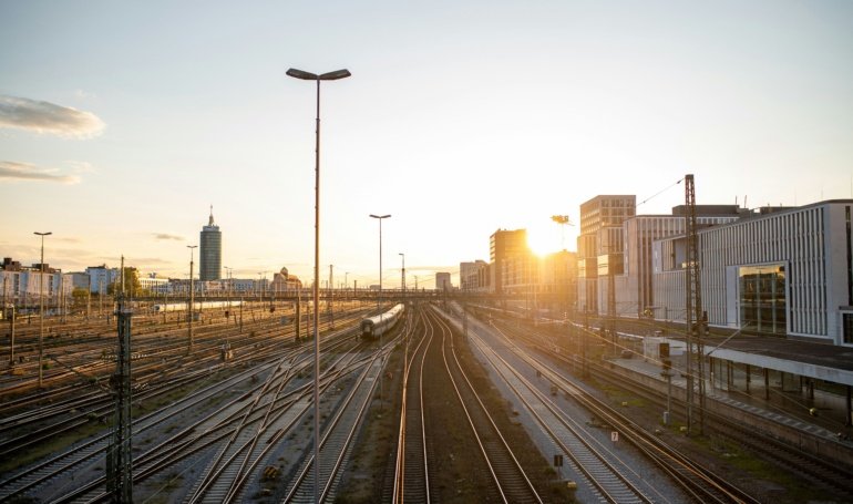 Real World Assets Tokenization: B & Mainstream