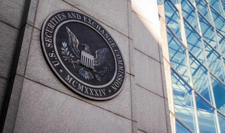 SEC ‘Playing Regulatory Jenga’: Commissioner Crenshaw Slams Agency’s New Crypto Approach