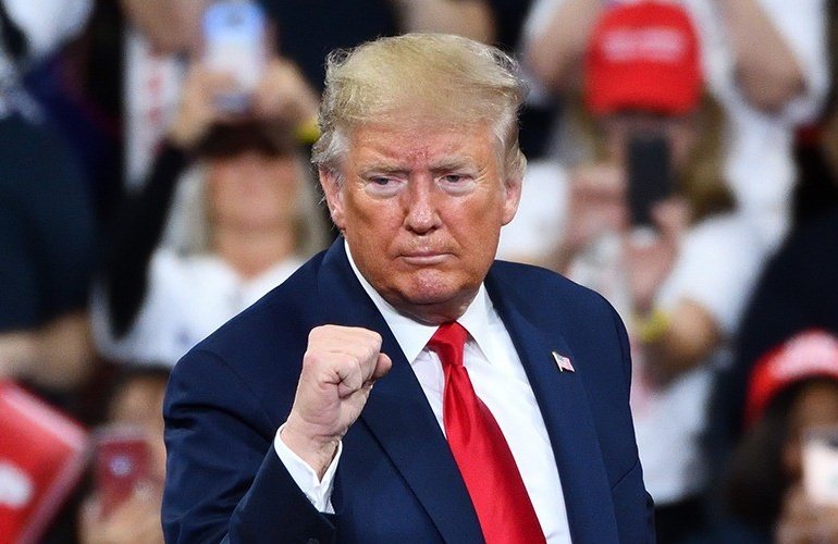 S&P 500, DAX, Crypto Sink as as Trump Slaps 50% Tariff Threat on EU, Targets iPhones