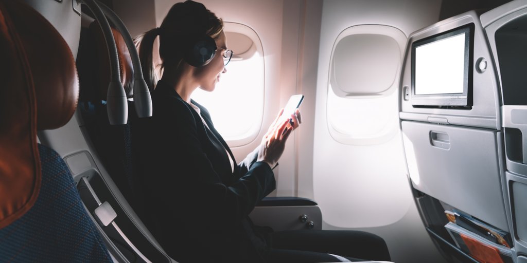 This Clever Google Messages Trick Lets You Use AI on Flights Without Paying Wi-Fi Fees