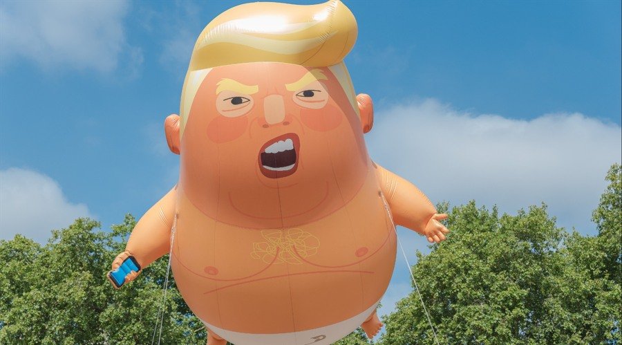 UBS Faces Client Backlash Over FX Derivatives Meltdown After Trump Tariffs