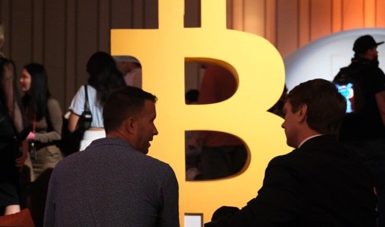 Vegas Vibes and All-Time Highs: Bitcoin Faithful Flock to Sin City