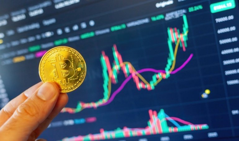 Why Is Bitcoin Going Up? BTC Price Hits New Record High Above 1,000 as Institutional Demand Surges