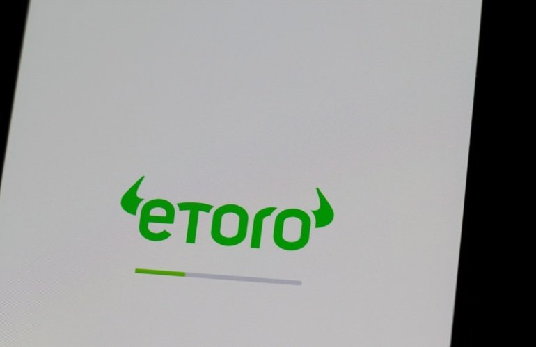 eToro Shares Surge 29% in Strong Nasdaq Debut, Spark Capital Nets 0 Million