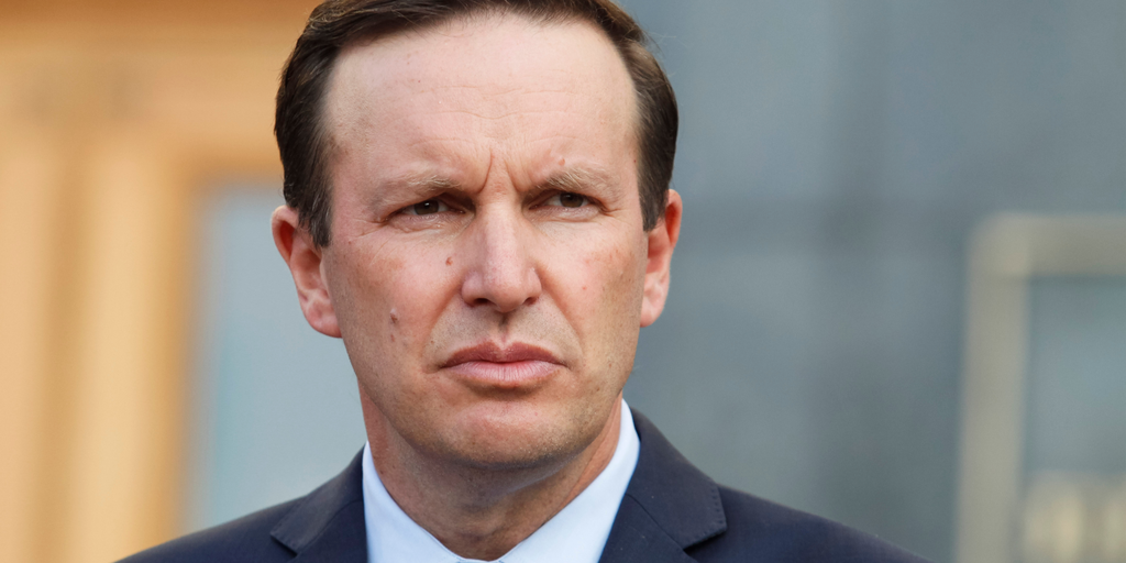 ‘Most Corrupt Act’: Sen. Chris Murphy Moves to Ban Donald Trump From Shilling Meme Coin