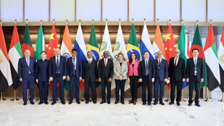 71 Countries Settled Trade Without the US Dollar 71 Countries Settled Trade Without the US Dollar