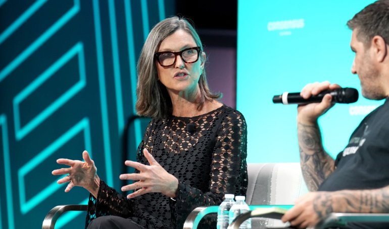 Ark Invest Sells .7M in CRCL Shares as GENIUS Act Passes Senate