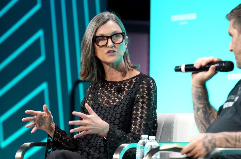 Ark Invest Sells .7M in CRCL Shares as GENIUS Act Passes Senate