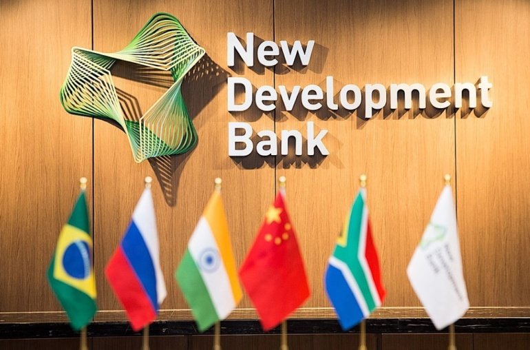 BRICS Bank Plans To Disburse Loans in National Currencies