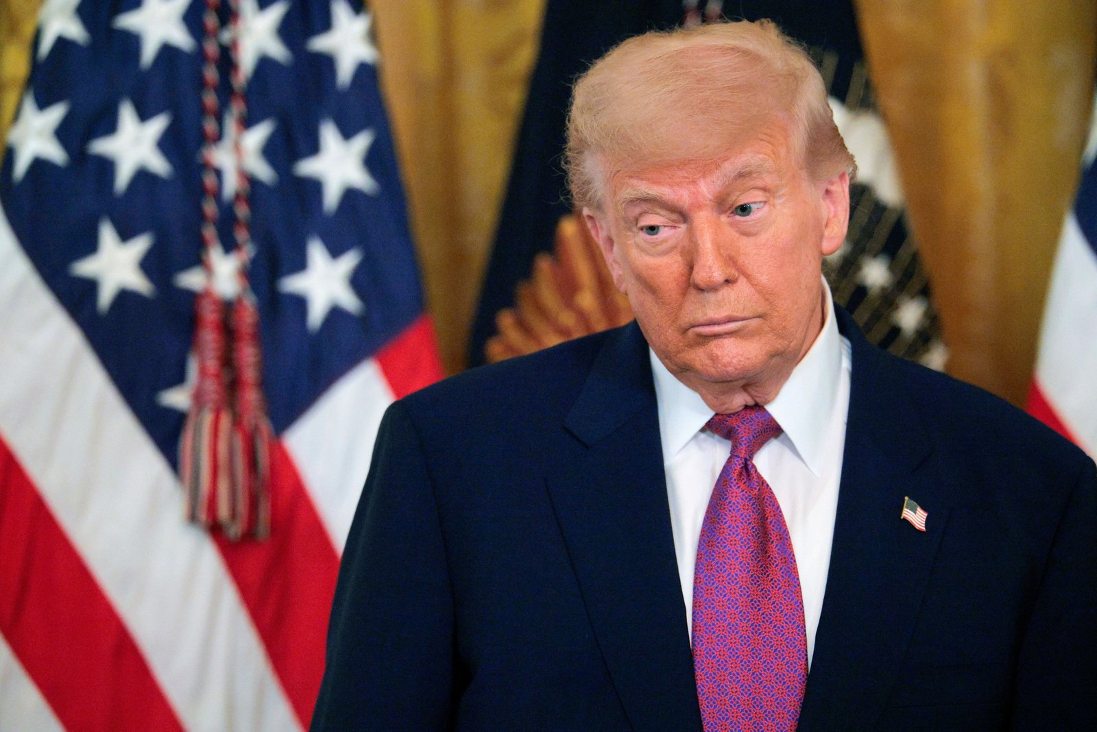 BTC Price Holds Steady as Trump Labels Iran Leader ‘Easy Target’