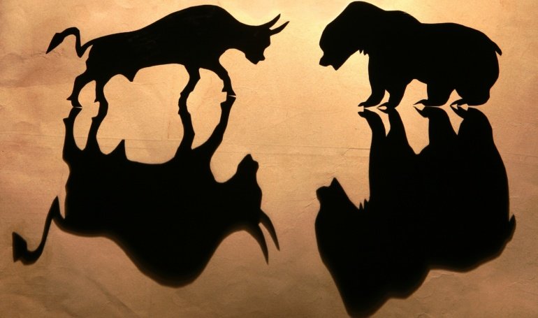 BTC Rally Paused at 105K as Analyst Says Market Looks ‘Overheated’