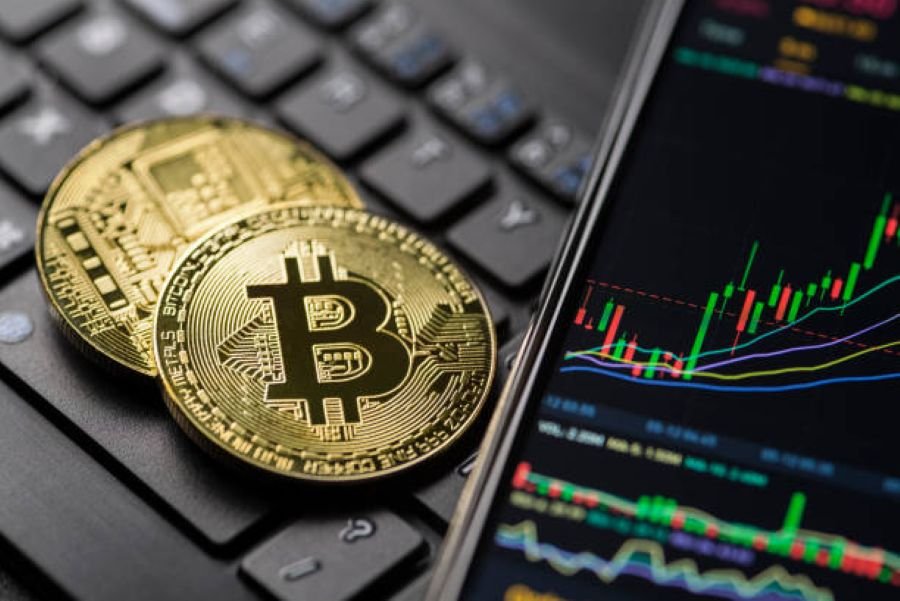 Bitcoin At A Crossroads: ,000 Cost Basis Holds Key To Next Breakout