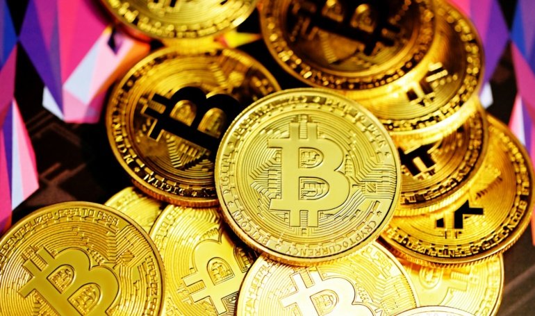 Bitcoin Following ABCD Pattern? Analyst Sees Path To 7,000