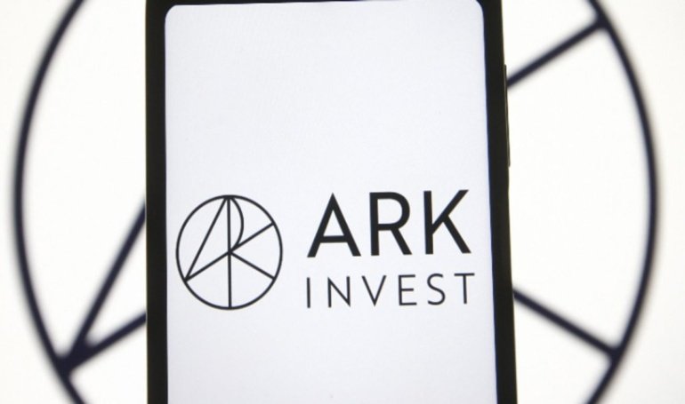 Buys 3M Stake in Circle