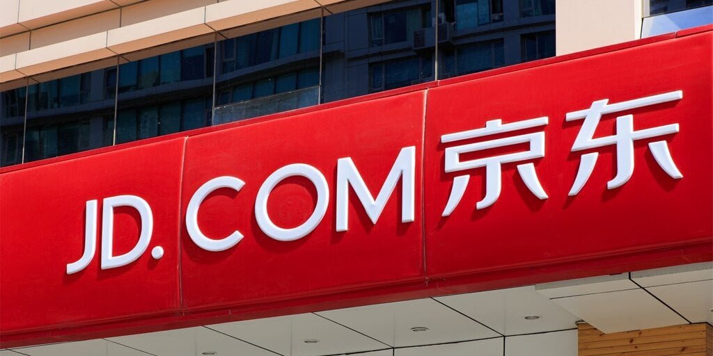 China’s JD Eyes Global Stablecoin Licenses to Slash Payment Costs