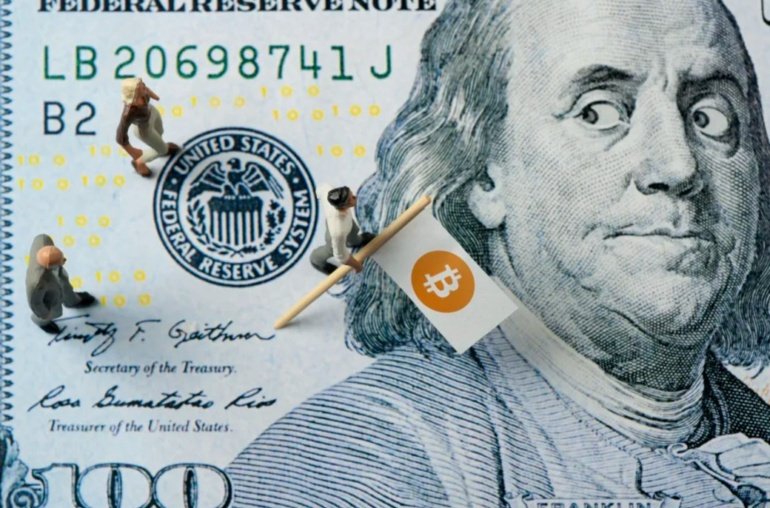 Coinbase CEO Says US Debt Will Cause Bitcoin to Overtake the Dollar