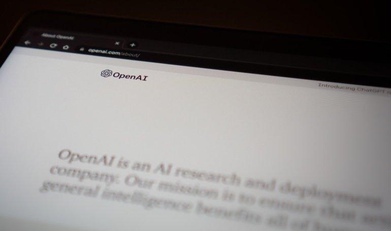 Cynthia Lummis Proposes RISE Act, an AI Bill Requiring Transparency for Legal Immunity