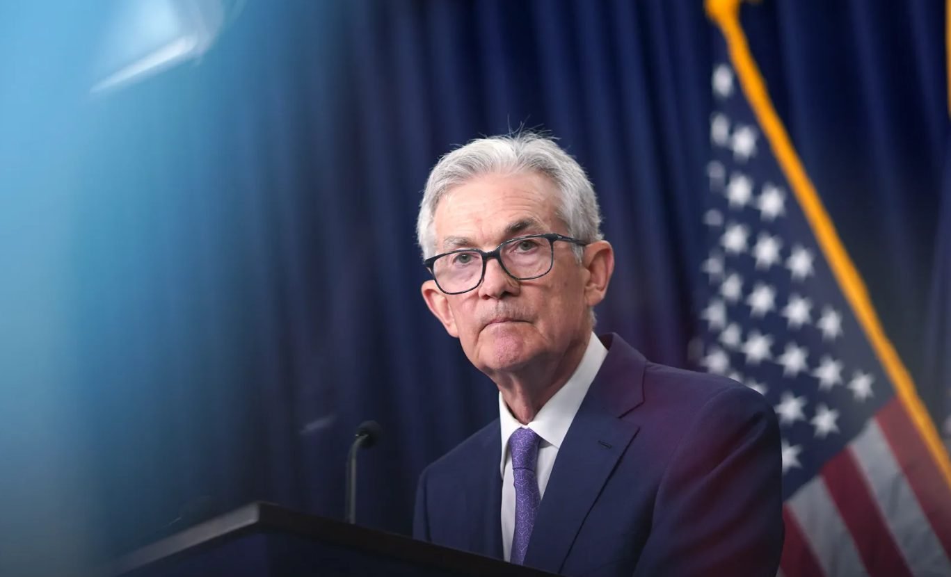 Fed Governor Signals July Rate Cut, Diverges From Powell