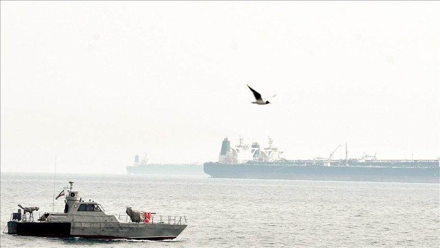 Greek Minister Warns Hormuz Blockade Risks Global Trade