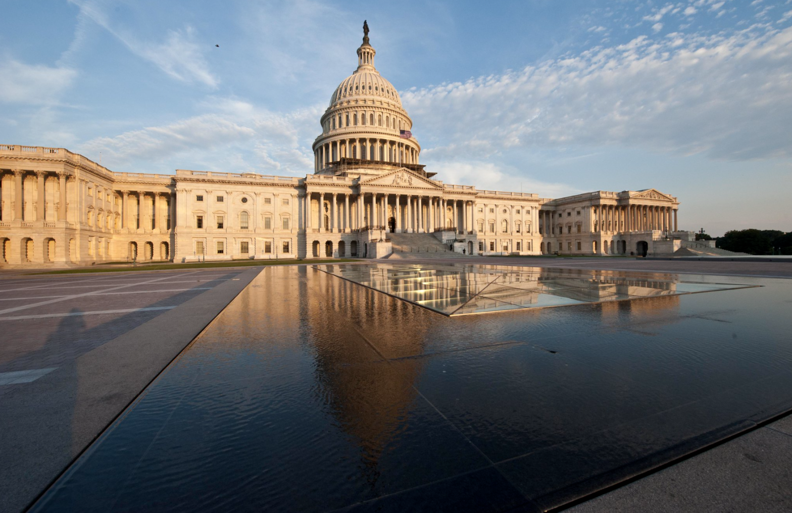 Major Stablecoin Bill Advances in US Senate. When’s Final Vote?