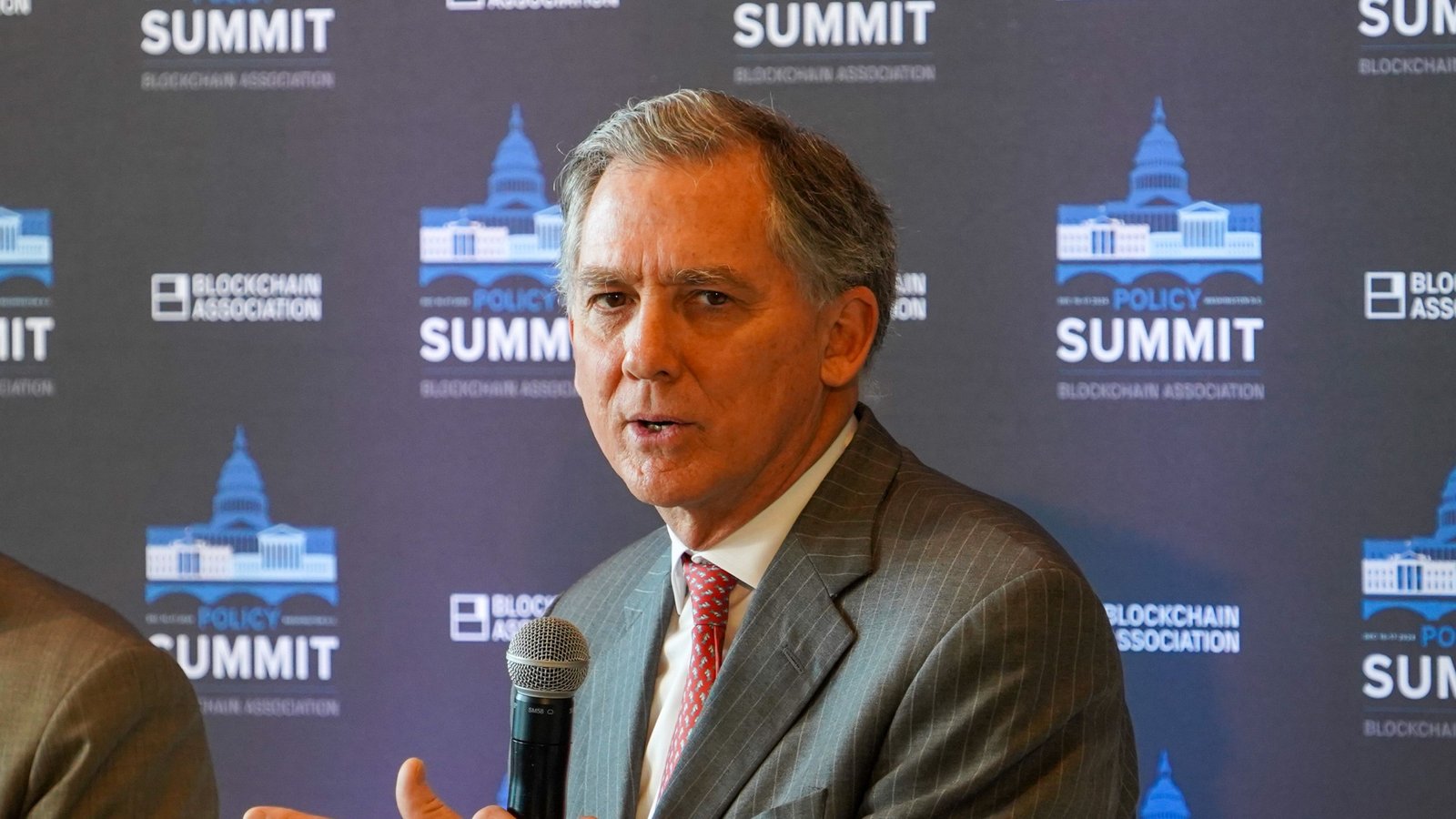 Stablecoin Bills in House and Senate Still Need to Mesh on Several Points: French Hill