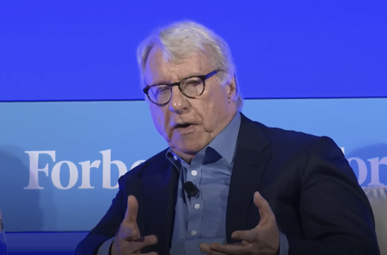 Top Short Seller Slams Bitcoin Advocate Saylor