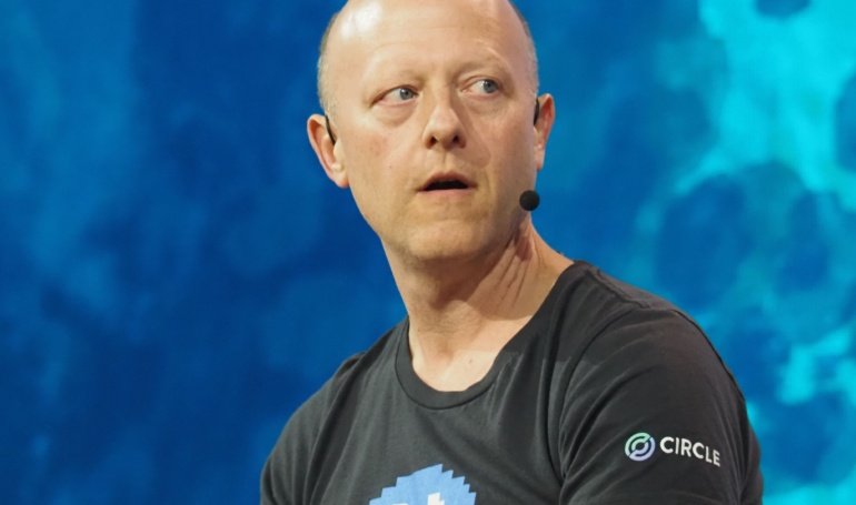 USDC Stablecoin Issuer Circle Eyes .2B Valuation in Upsized IPO