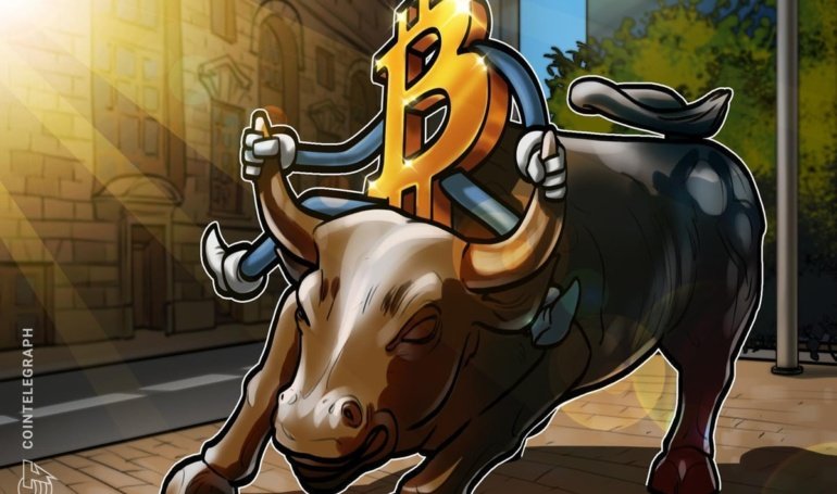 Wall Street Buys Over b in Bitcoin Amid Dollar’s ‘Do or Die’ Moment