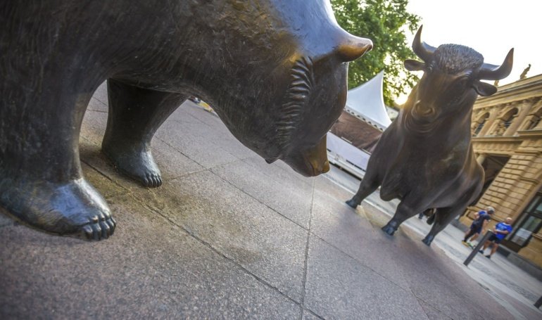 Bitcoin Bears Urge Caution as BTC Price Tops 2K: Crypto Daybook Americas