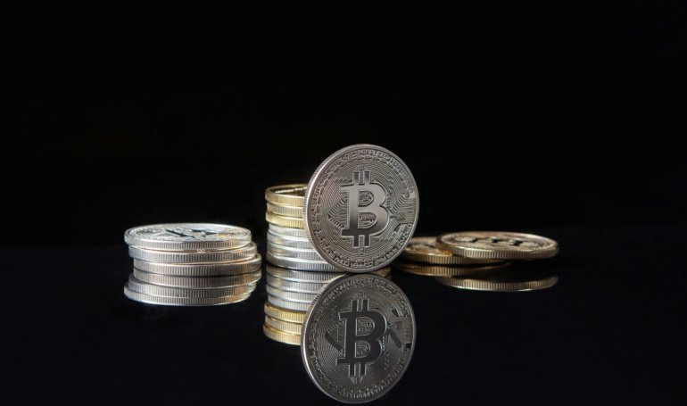 Bitcoin Could Hit 0K By December, Banking Giant Says