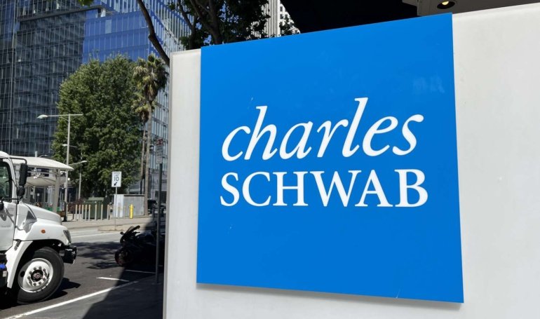 Charles Schwab to Launch Bitcoin and Ethereum Trading Services