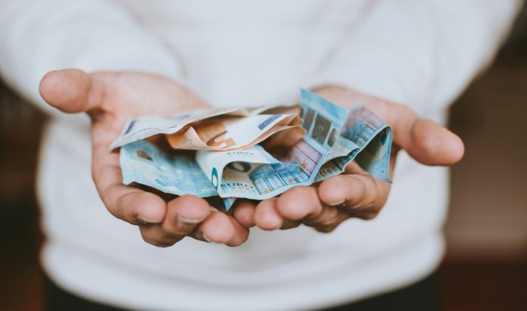 Crypto Hacker Returns Funds From M GMX Exploit