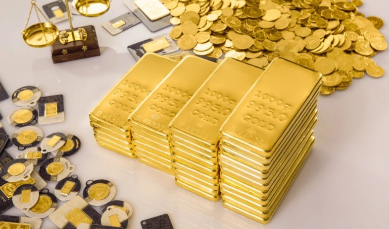 Demand for Gold Coins & Bars Surge 24%, Jewelry Sales Dip 3.5% in 2025