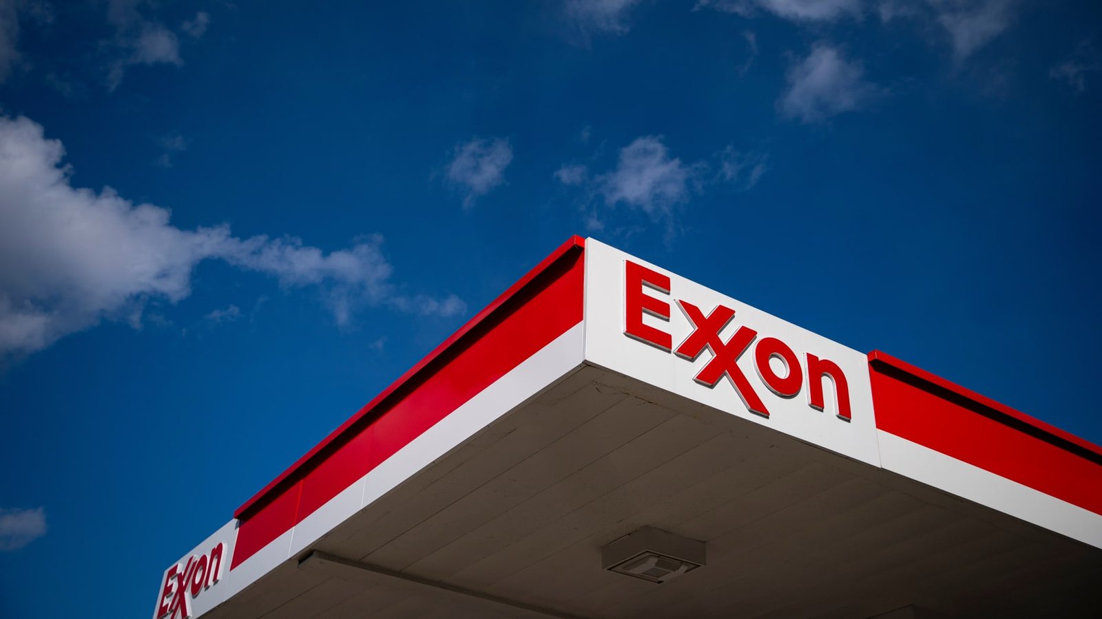 Exxon Mobil (XOM) Stock Climbs 6% in One Month: 5 in Sight?