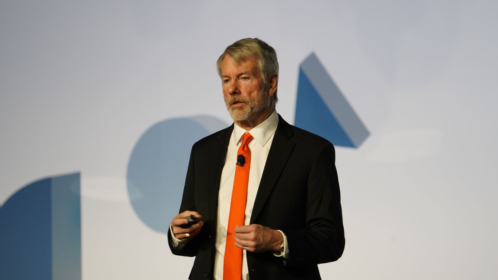 Short Seller Jim Chanos Calls MSTR’s Premium ‘Financial Gibberish’