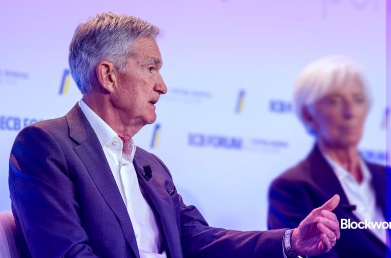 Tariff deadline approaches as Powell says trade policies delayed rate cut