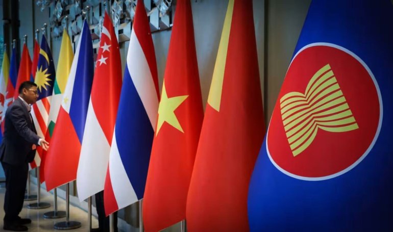 Why ASEAN Isn’t Using the US Dollar as Much Anymore