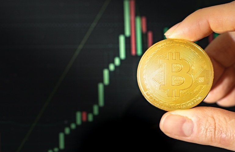 Why Is Crypto Going Up Today? Bitcoin Hits 0K, Ethereum Price at 2025 High, Dogecoin and XRP Follow